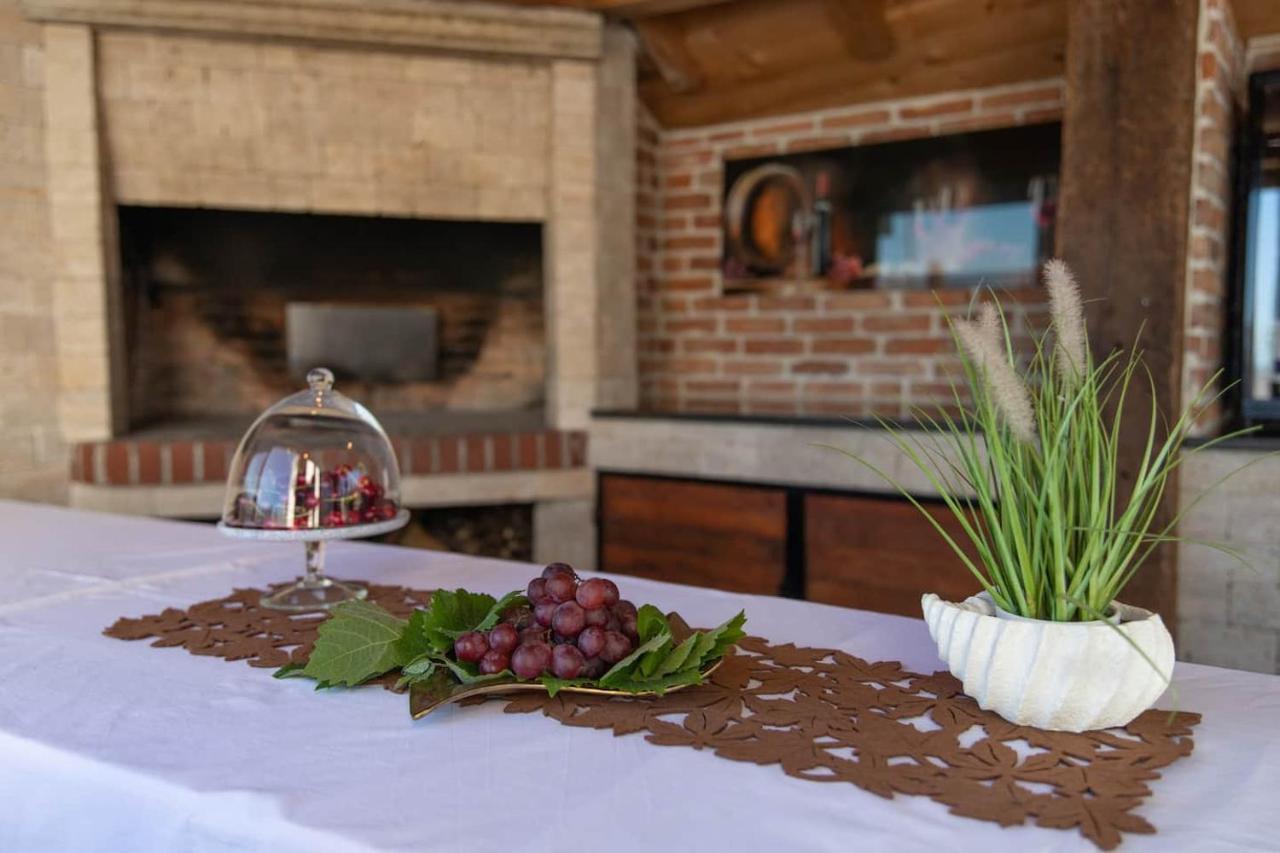 Holiday Home Chester With Heated Pool Kaštela Екстериор снимка