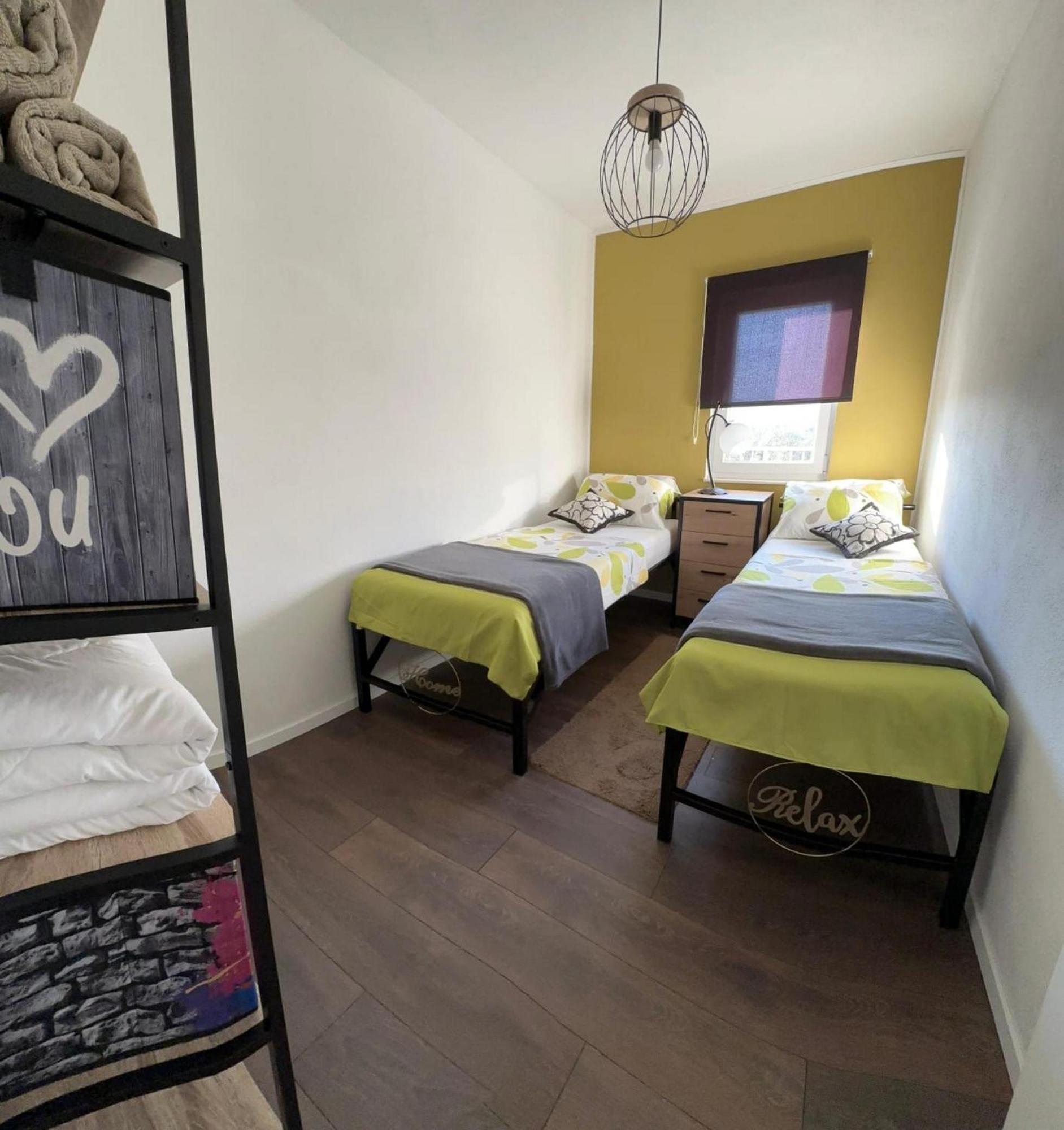 Holiday Home Chester With Heated Pool Kaštela Екстериор снимка