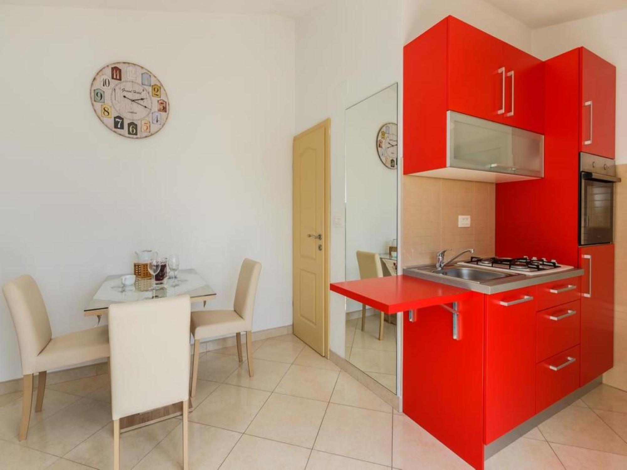 Holiday Home Chester With Heated Pool Kaštela Стая снимка