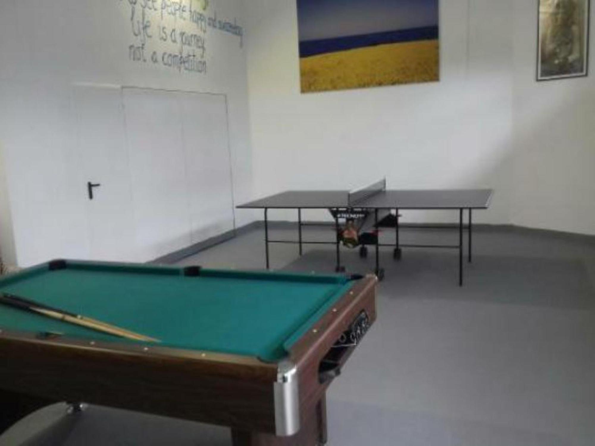 Holiday Home Chester With Heated Pool Kaštela Стая снимка