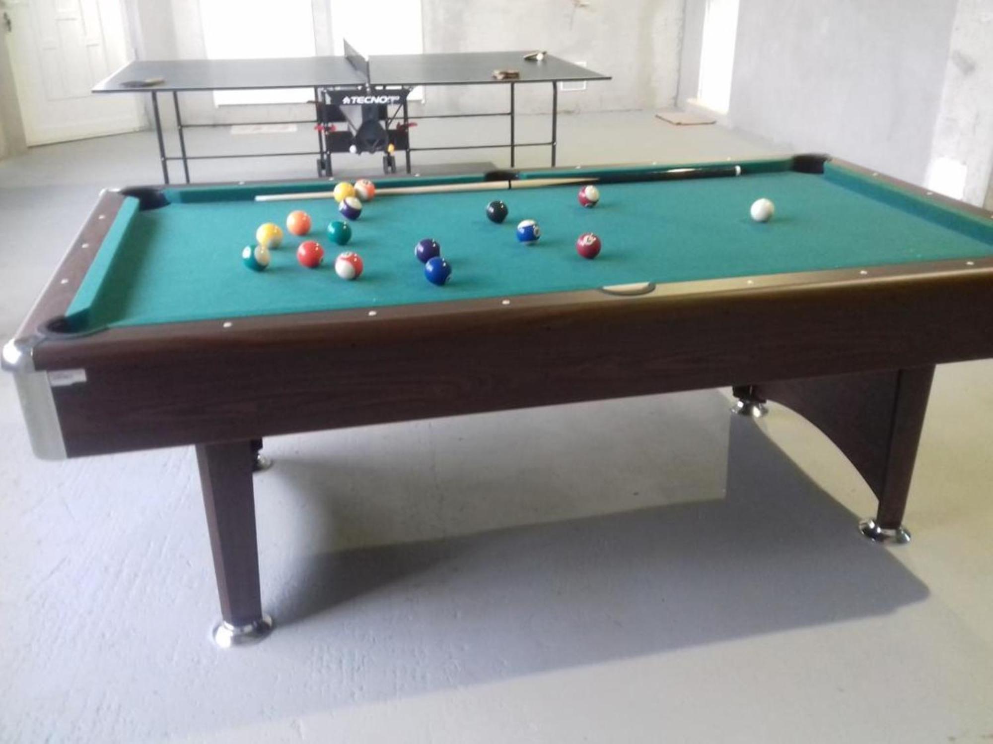 Holiday Home Chester With Heated Pool Kaštela Стая снимка