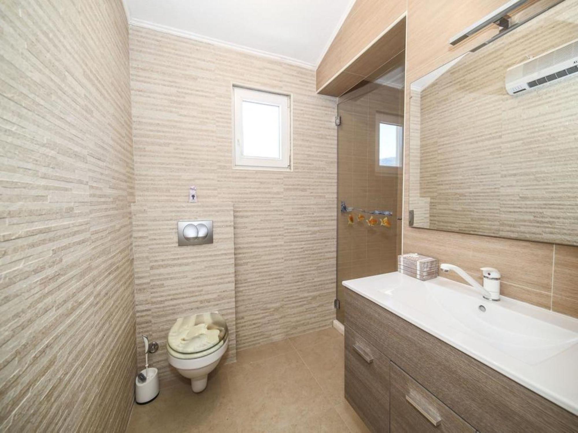 Holiday Home Chester With Heated Pool Kaštela Стая снимка
