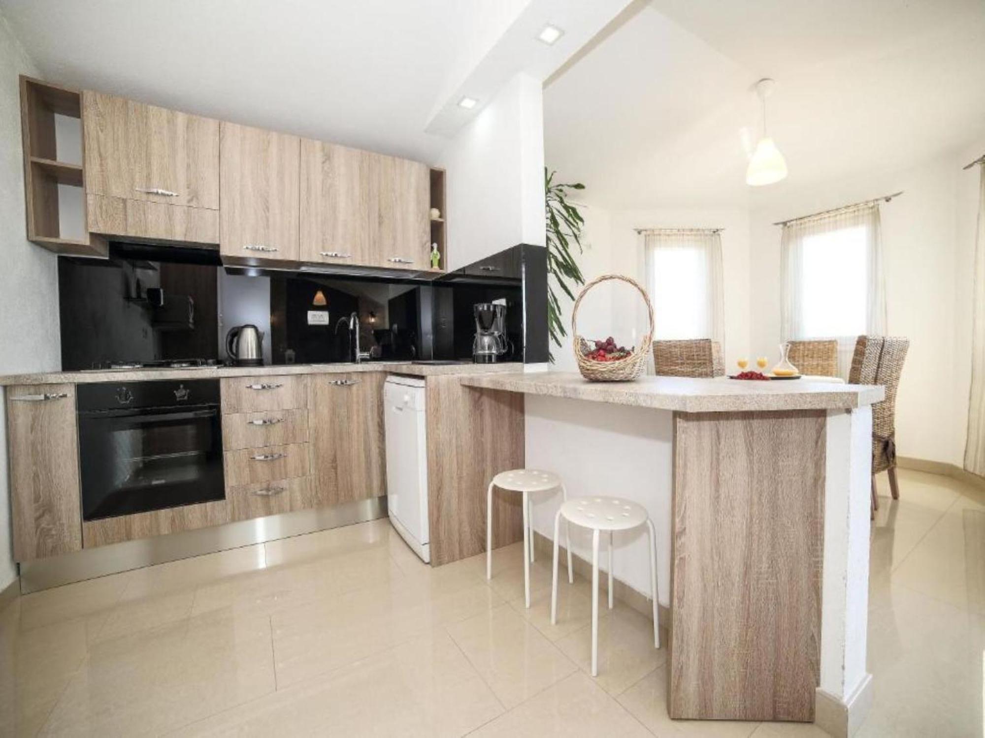 Holiday Home Chester With Heated Pool Kaštela Стая снимка