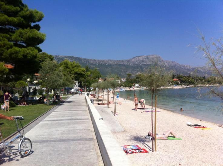 Holiday Home Chester With Heated Pool Kaštela Екстериор снимка